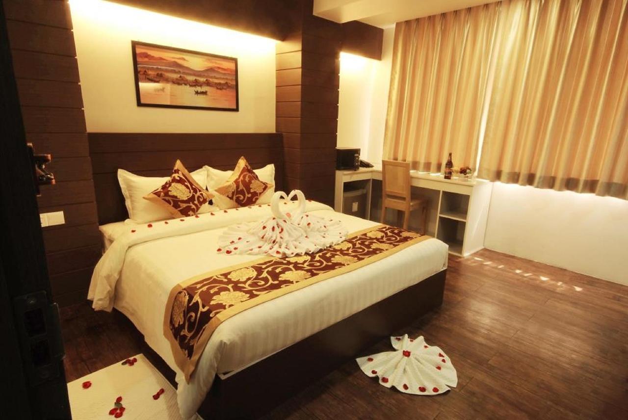The Hotel Mawtin Rangoon Buitenkant foto