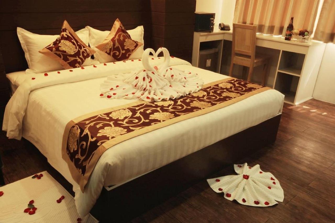 The Hotel Mawtin Rangoon Buitenkant foto